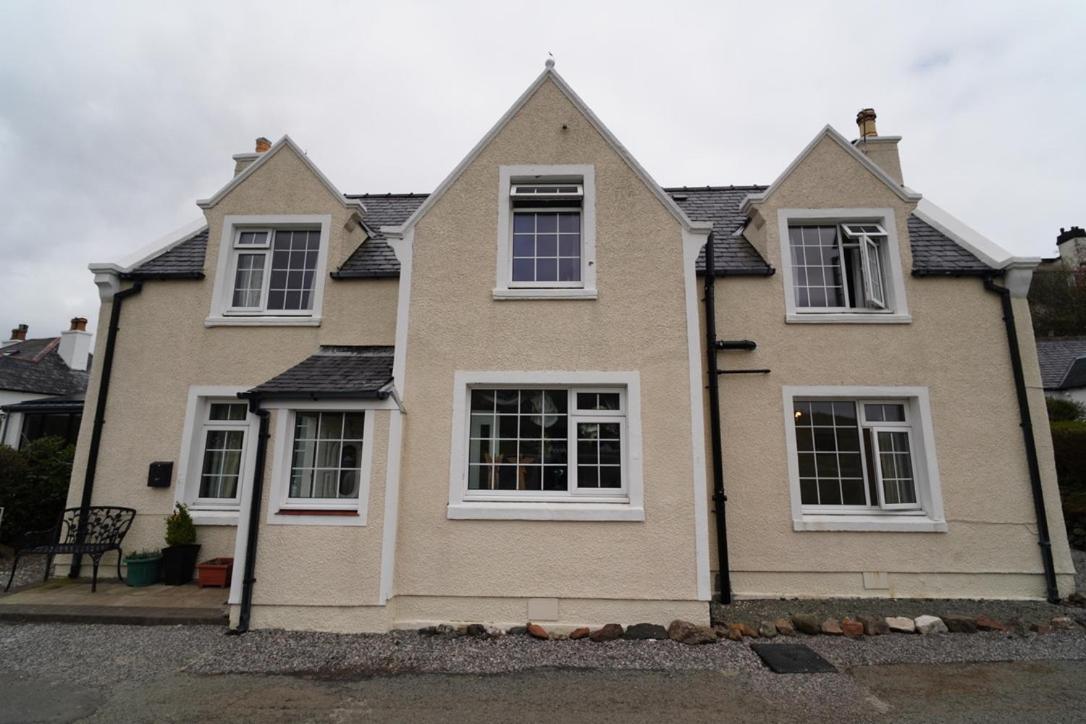 Achnamara-Self Check In Hotel Portree Exterior photo