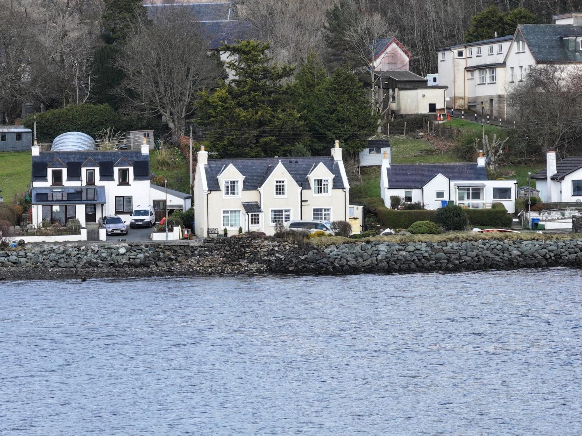 Achnamara-Self Check In Hotel Portree Exterior photo